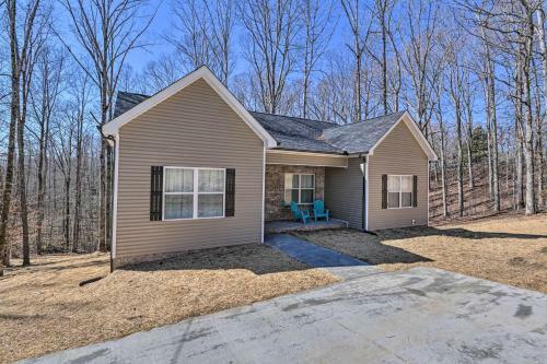 Home In Nashville Suburb Of White Bluff!