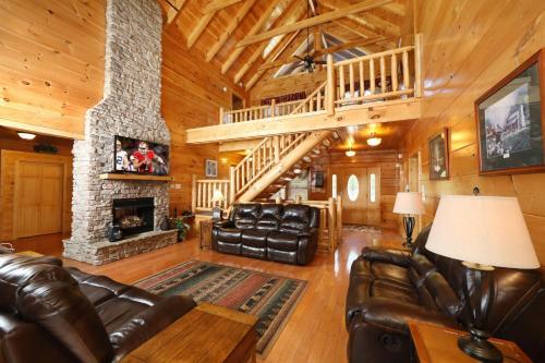 Majestic Manor Cabin