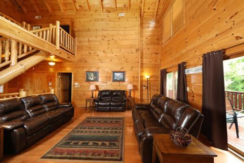 Majestic Manor Cabin