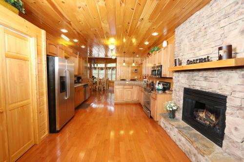 Majestic Manor Cabin