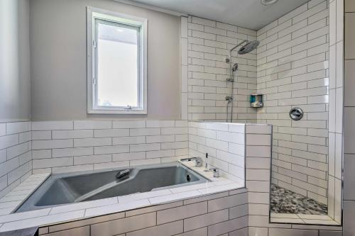 Modern Midtown Home 3 Miles To Beale Street!