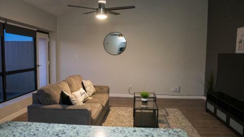 Cozy Downtown High-rise Luxury Apartments