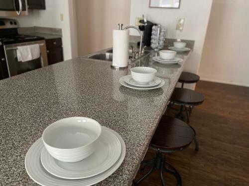 Apartamento Smart Exposed Brick-walled Apt Located On Main St.