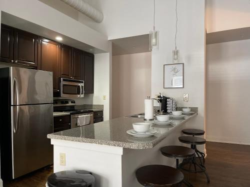 Apartamento Smart Exposed Brick-walled Apt Located On Main St.