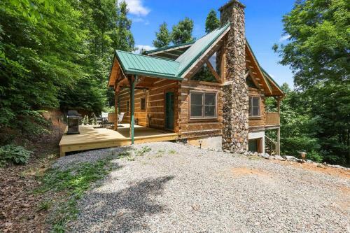 The Double Knot Log Cabin - Secluded Mountain Home