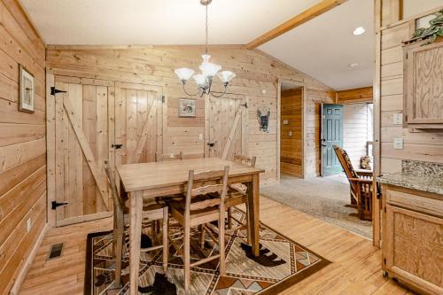 Black Bear Ridge Cabin