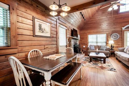 Laurel Valley Charmer With Grill And Golf Course Access