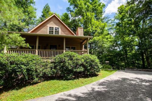 Laurel Valley Charmer With Grill And Golf Course Access