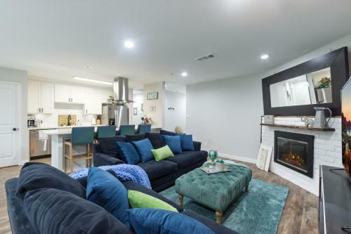 Farmhouse Style Home Centrally Located In Allen Tx