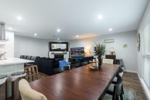 Farmhouse Style Home Centrally Located In Allen Tx