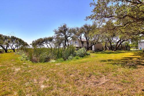 Fantasy Oaks Lodge
