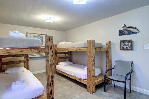 Fantasy Oaks Lodge