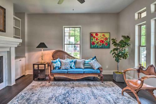 Stunning Farmhouse In Historic Dtwn Bastrop!