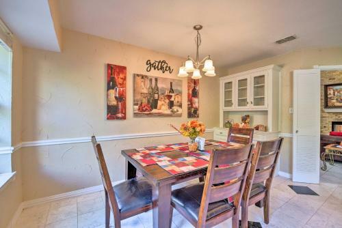Bedford Digs With Private Pool And Rec Room!