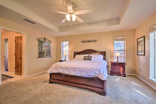 Bedford Digs With Private Pool And Rec Room!