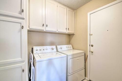 Bedford Digs With Private Pool And Rec Room!