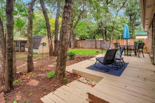 Cozy 3br Kid & Dog Friendly Home In Central Location! Home