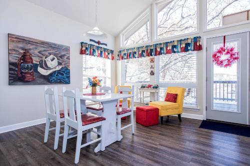 Cozy Retreat On Lake Lbj