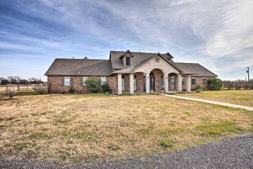 Luxurious Celina Villa On 10 Acres With Pool!