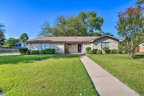 Traditional Colleyville Home With Backyard!