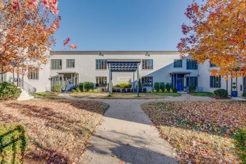 Apartment By Vandy Minutes To Downtown -102