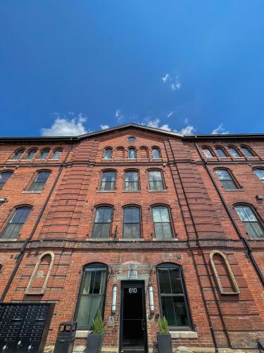 Modern Luxury At The 1865