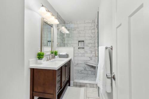 Charming Modern 3-bedroom Home In East Nashville!