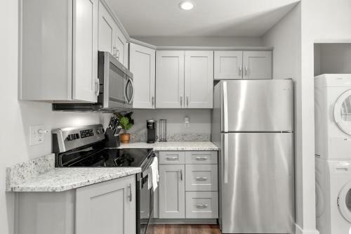 Charming Modern 3-bedroom Home In East Nashville!