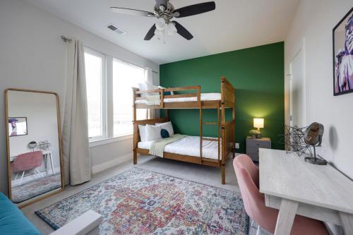 Apartamento Picturesque Townhome - Sunset Skyline - Sleeps 10!