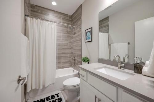 Apartamento Picturesque Townhome - Sunset Skyline - Sleeps 10!