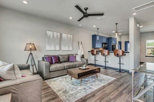 Stunning New 2/2.5 Condo In College Station-#305