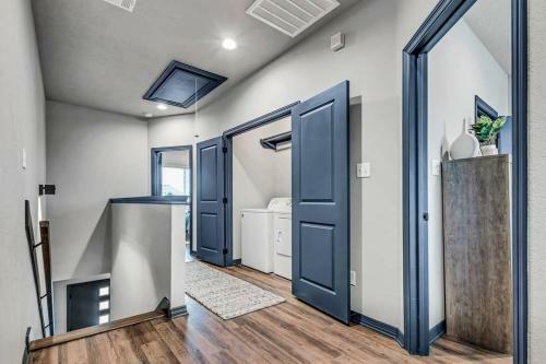 Stunning New 2/2.5 Condo In College Station-#305