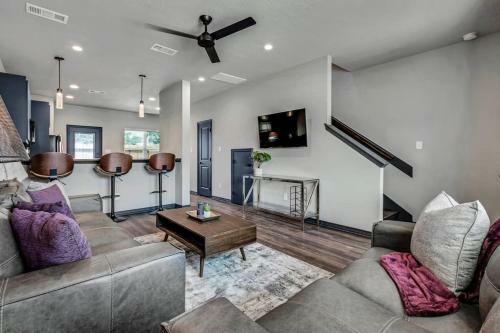 Stunning New 2/2.5 Condo In College Station-#305