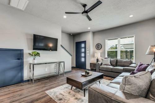 Stunning New 2/2.5 Condo In College Station-#305
