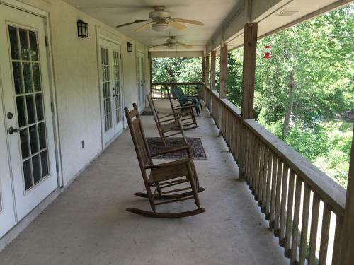 Guadalupe River Rock Retreat Rr 9740