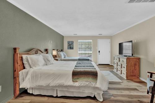 Hotel Maven's Inn & Grill