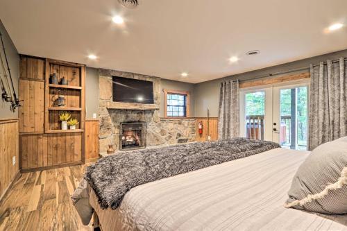 Upscale Gatlinburg Cabin With Hot Tub And Views!