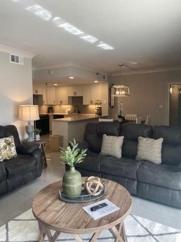 River Place Condos 111 3bd