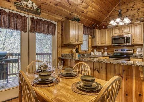 Lil Country Cabin #262 By Aunt Bug's Cabin Rentals