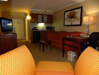 Crowne Plaza Hotel Monroe South Brunswick