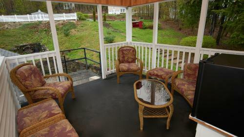 Bed & Breakfast Center Harbor Sutton House B & B