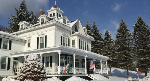 Bed & Breakfast Center Harbor Sutton House B & B