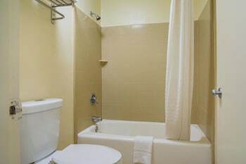 Hotel Econo Lodge Research Triangle Park