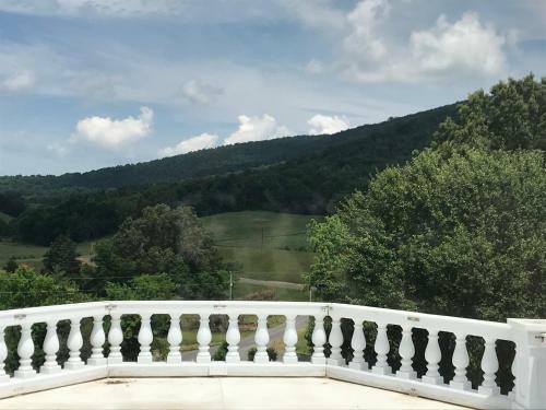 Bella Villa Tennessee Bed And Breakfast