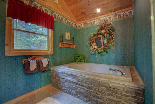 ?pigeon Forge? View 2 King Bed Gsmnp Wifi Hot Tub!