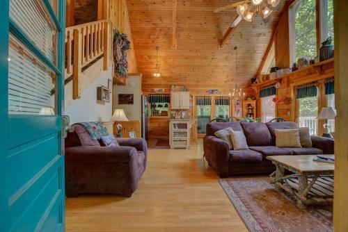 ?pigeon Forge? View 2 King Bed Gsmnp Wifi Hot Tub!