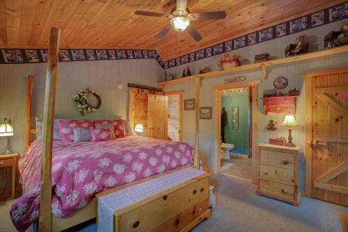 ?pigeon Forge? View 2 King Bed Gsmnp Wifi Hot Tub!