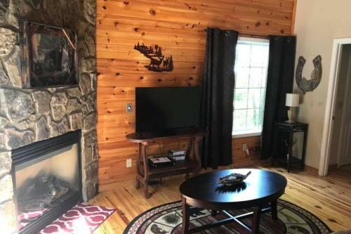 Great View! Pool Table,hot Tub,privacy,fireplace