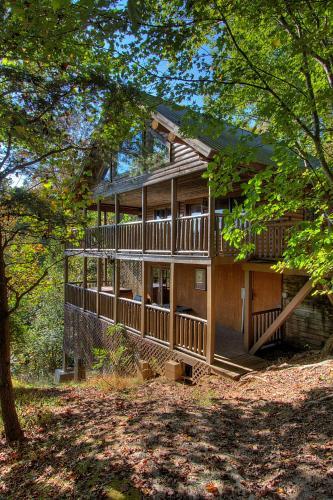 Rustic 4/2 Log Cabin With Lovely Views! Sleeps 8!