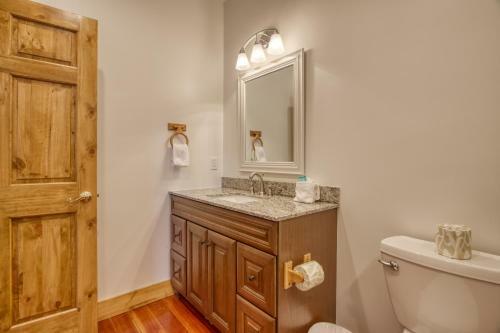 Cove Mountain Lodge Cabin
